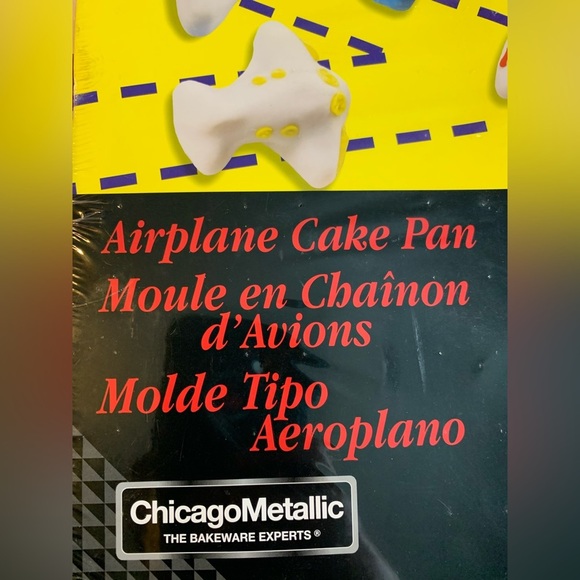 AIRPLANE mini cakes Non Stick Muffin, Cupcake Chicago Metallic Bakeware.6-cavity - Picture 3 of 5